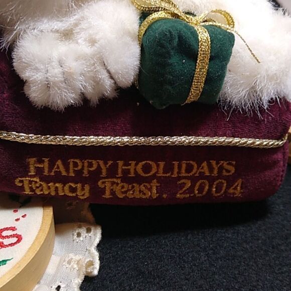 Cat Ornament 2004 Fancy Feast Merry Christmas Hoop and Mouse in  clock - Picture 2 of 6